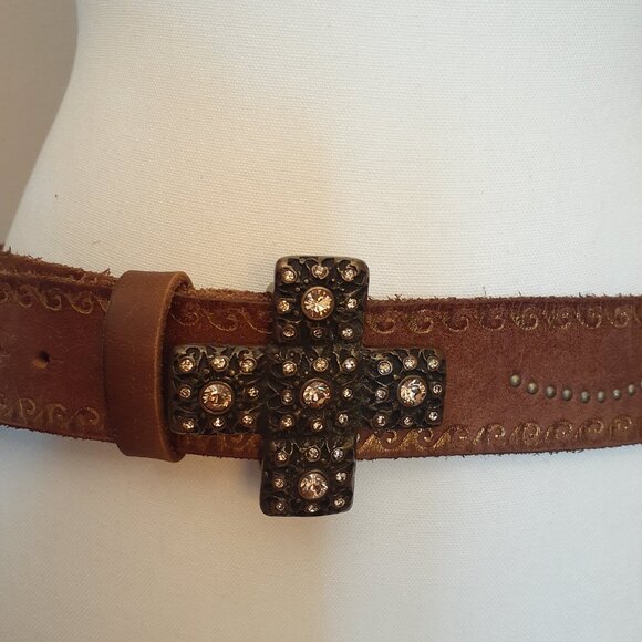 Streets Ahead Cross Buckle Belt